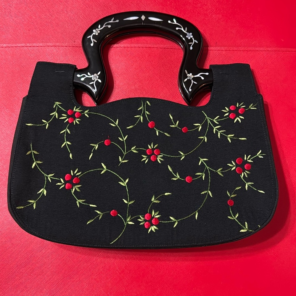 Sakura Embroidery Design  Red Berries Stem Leafs Zipper Purse
